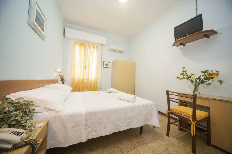 Eliseo Budget Hotel