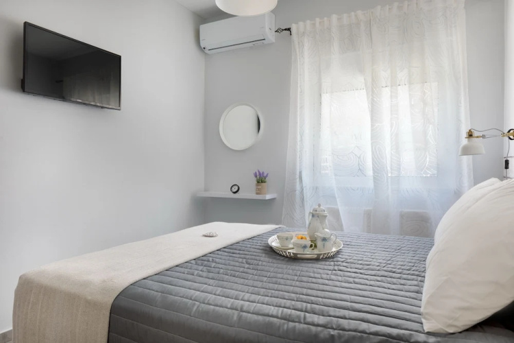 E & G Relax Homes