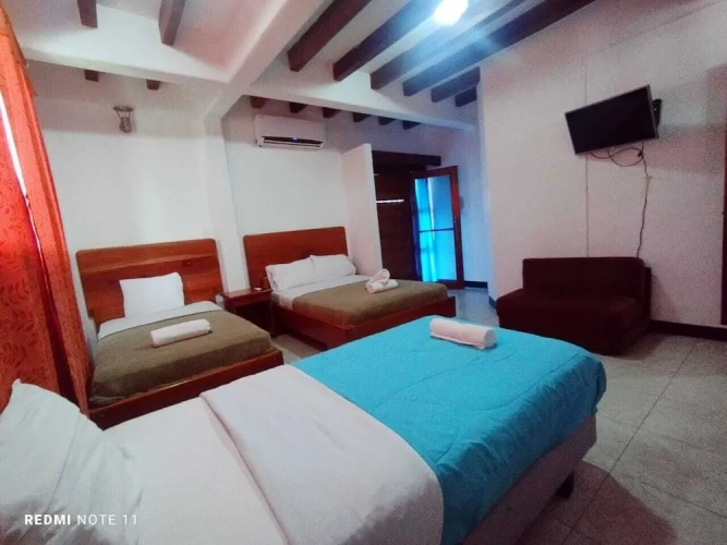 Standard Triple room