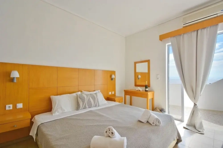 Superior Apartment with balcony and with partial sea view