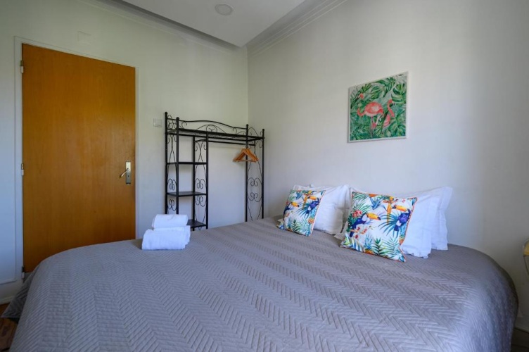 Standard Double room with street view