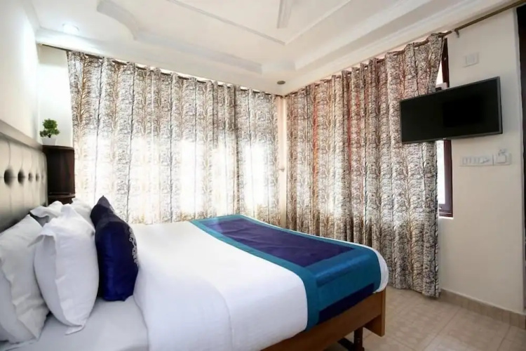 Ravine  inn