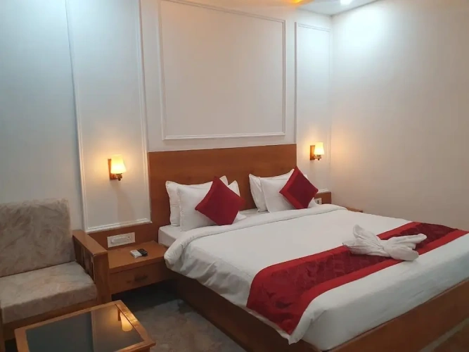 Luxury Double room with balcony and with river view