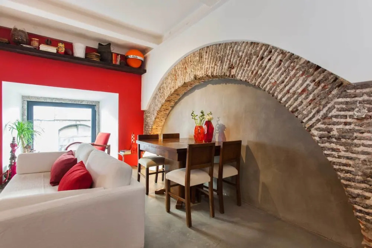 The Old Stables Chiado Apartments