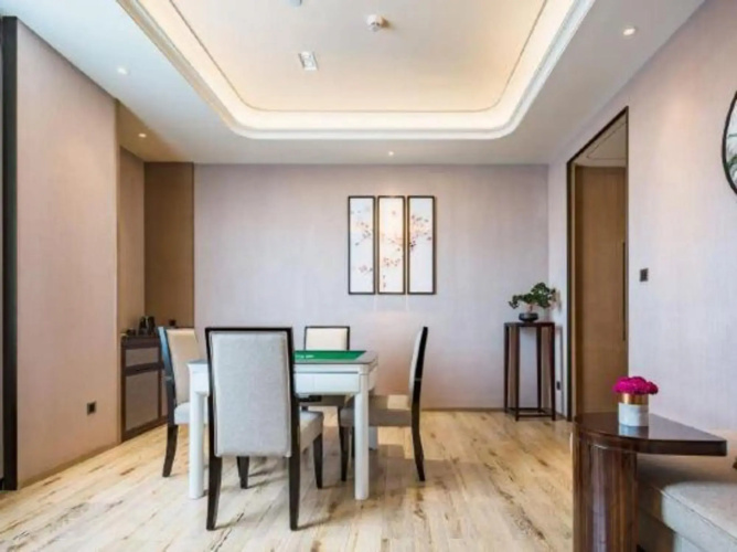 Huayi Hotel