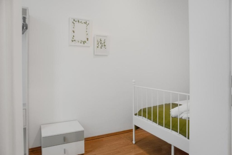 2 Bedrooms Apartment