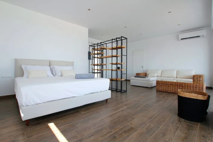 Alana Suites