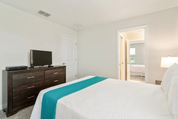 Glamorous 6-Bed With Private Pool/Spa home