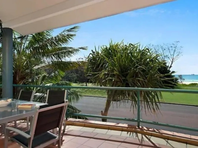3 Bedrooms Apartment