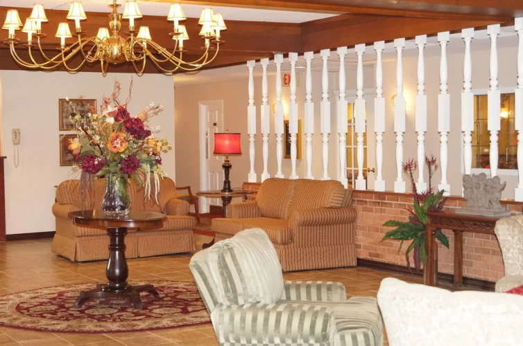 Ramada Ligonier