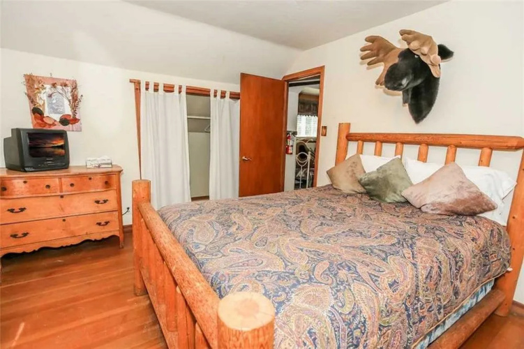 Eagle's Den