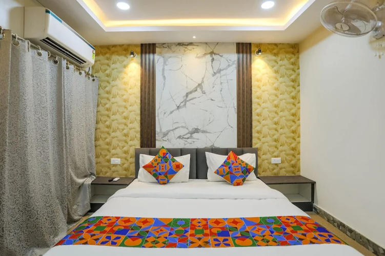 FabHotel Namaste Kashi