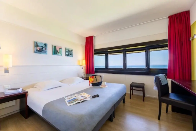 Standard Double room with view