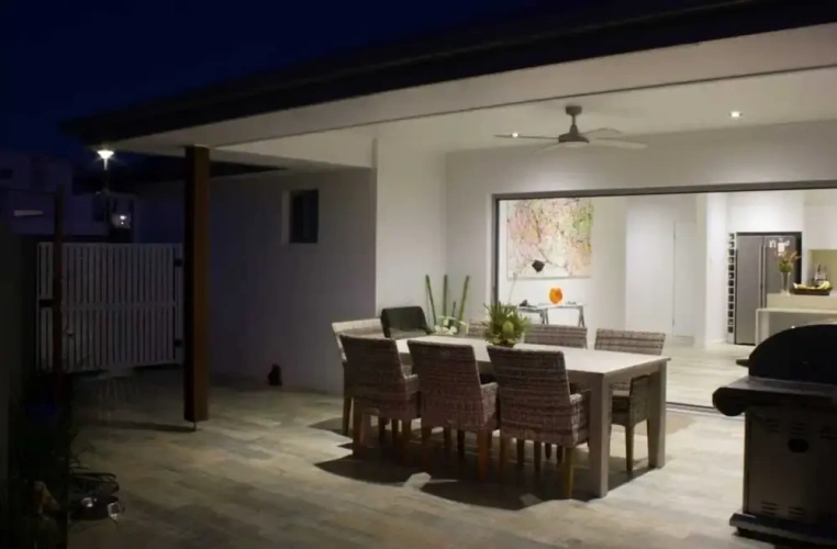 4 Bedrooms Cottage
