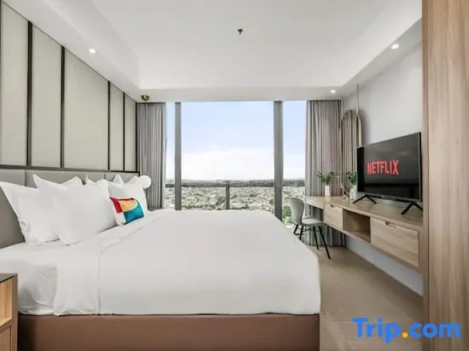 3 Bedrooms Apartment