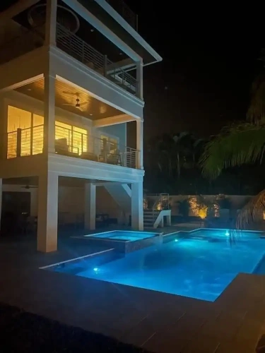 4 Bedrooms Cottage