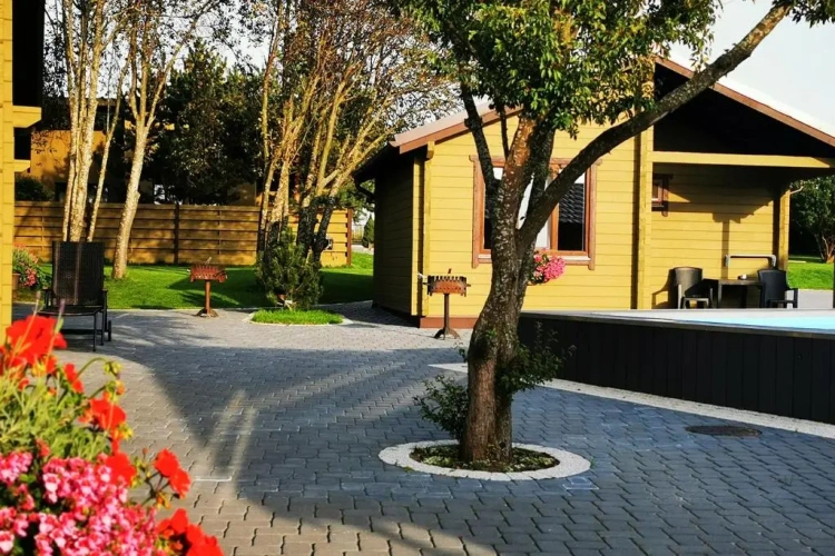 Double Cottage