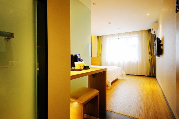 Economy room