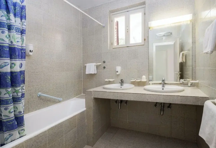 1 Bedroom Apartment with balcony