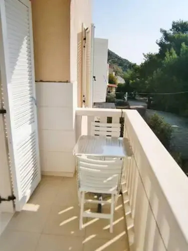 Sun House Apartments