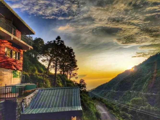 Safarmaina Resort