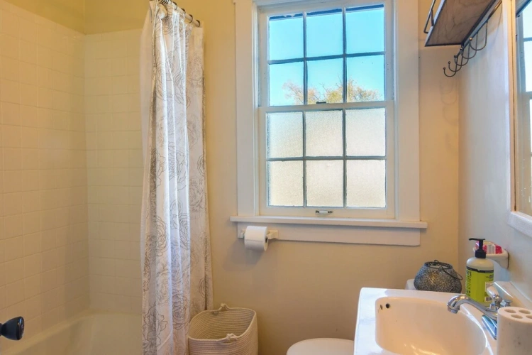 2 Bedrooms Cottage