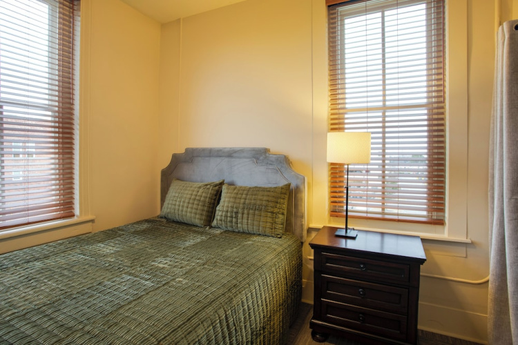 I-95 & I-20 Stopover: Walkable Florence Condo