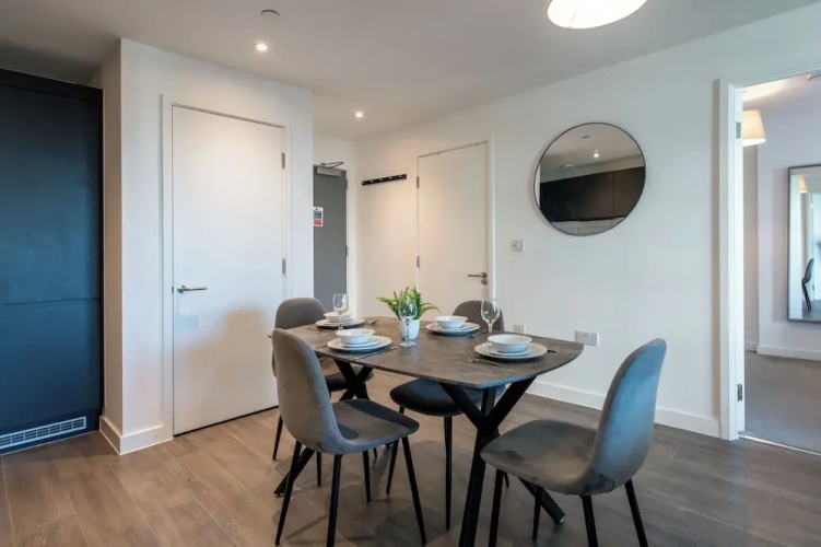 Insignia Aparment