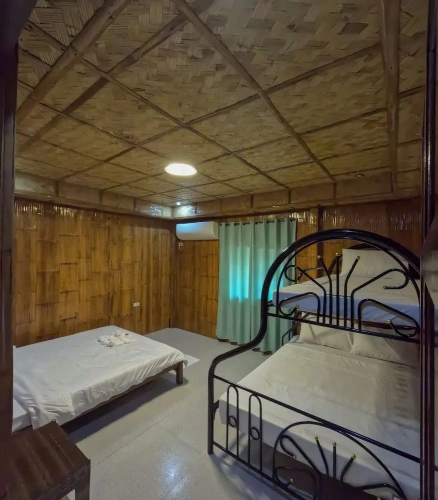2 Bedrooms Standard Family room with sea view