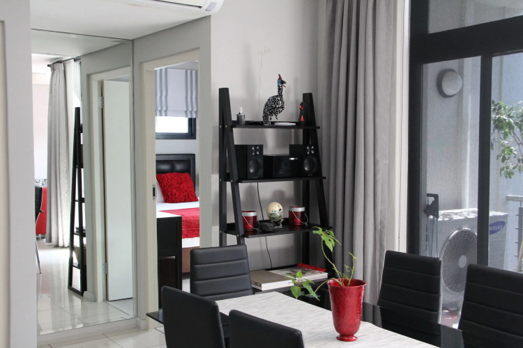 605 Flatrock Suites