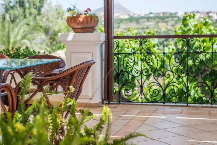 Alianthos Villa