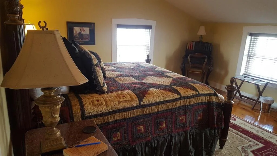 The Swope Manor Bed & Breakfast