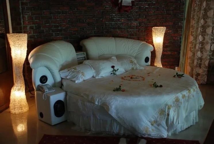 Deluxe Double room with city view