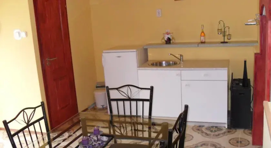 Edina Apartman