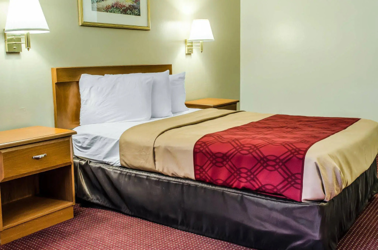 Econo Lodge Northeast