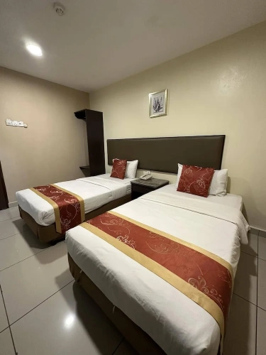 Deluxe Twin Family room