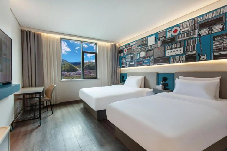 Ibis Hotel (Kangding Xinduqiao Branch)