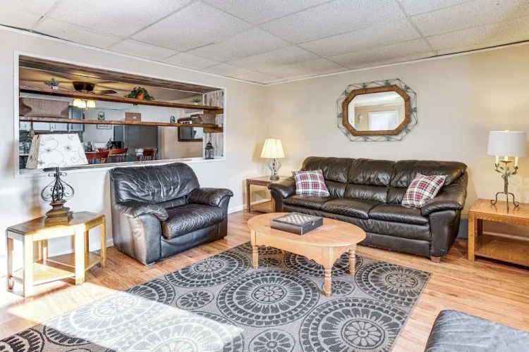 3 Bedrooms Apartment