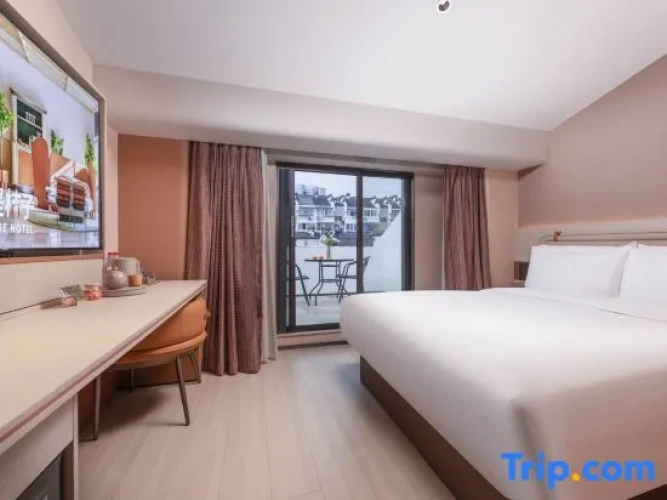 Standard Double room with view