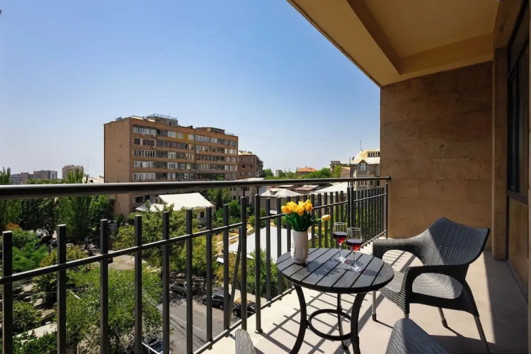 Apartments by Luxe Group DE114