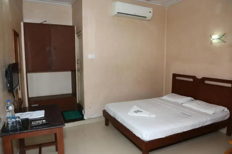 Chitra Lodge