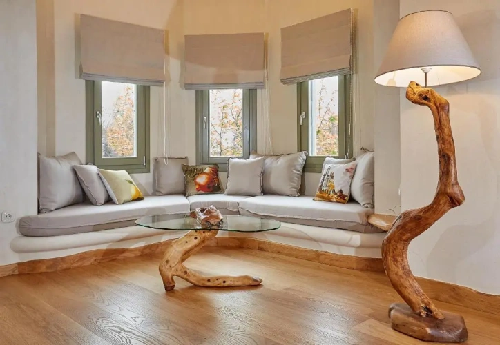 2 Bedrooms Villa