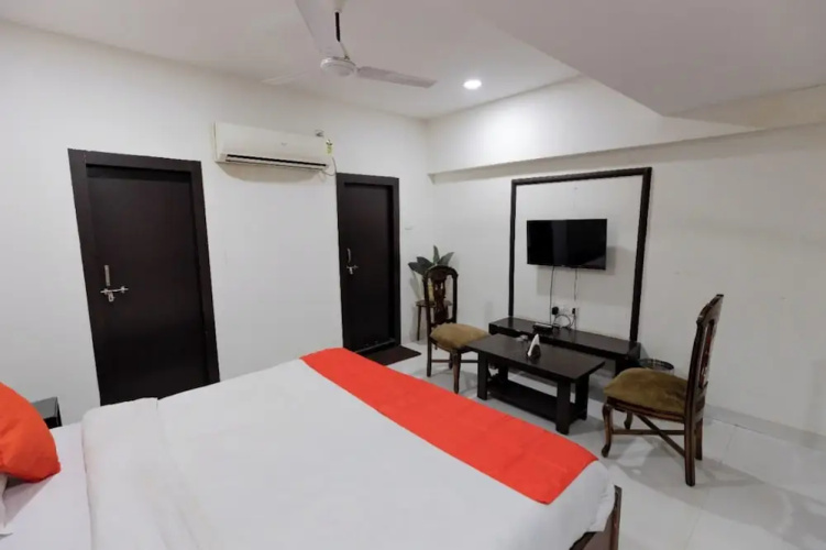 Hotel Deendayal