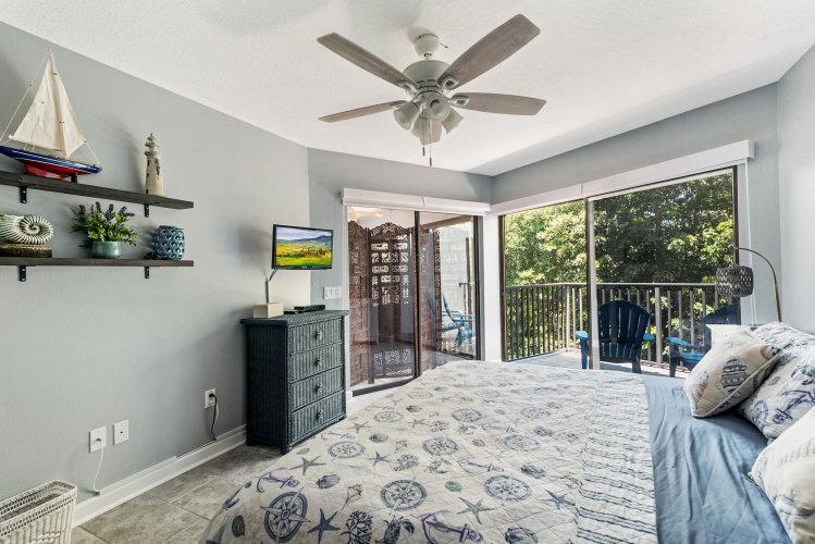 Sun Plaza West Unit 204