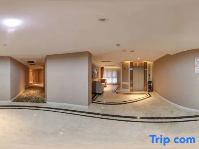Vienna Hotel (Kaizhou Hanfeng Lake)