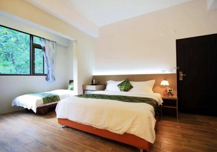 Standard Triple room with mountain view