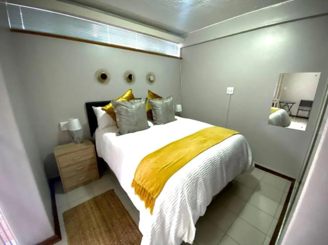 Laboria 102 & 103 (Adults Only)