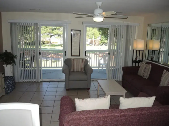 2705m 1 Bedroom Condo by RedAwning