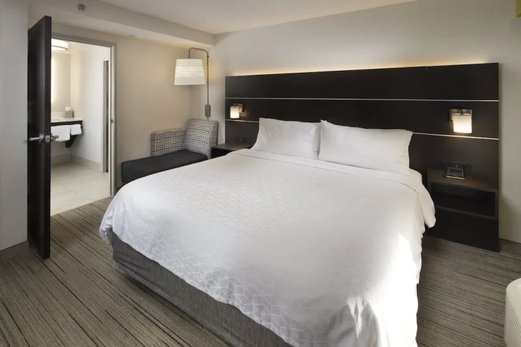 Double Suite with mountain view