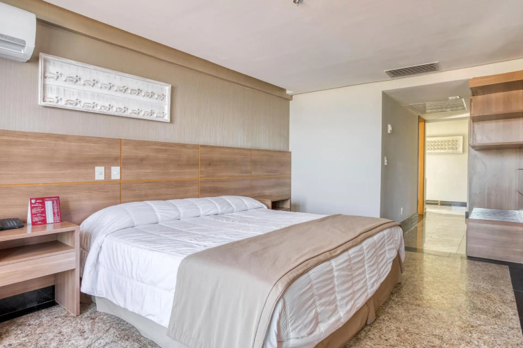 Royalty Barra Hotel